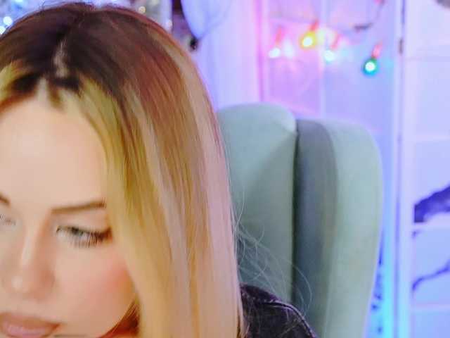 0------0's BongaCams show and profile