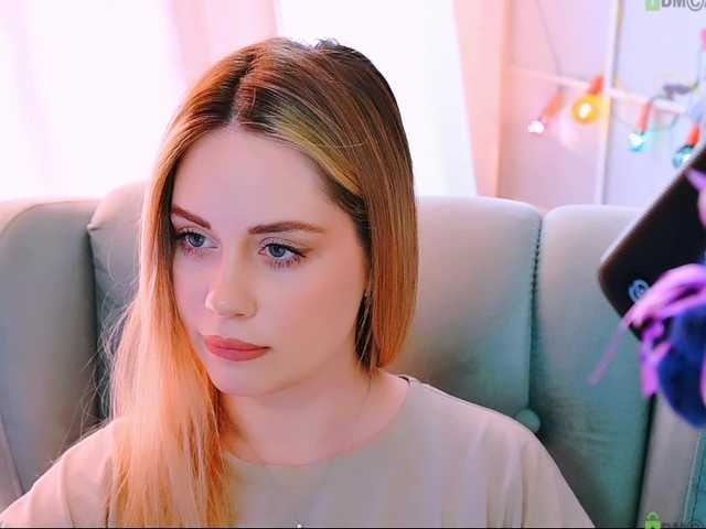 000--- broadcasting live