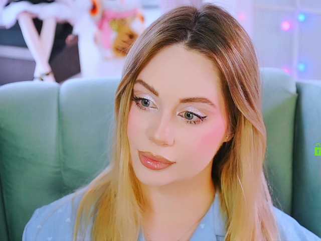 0------0's BongaCams show and profile