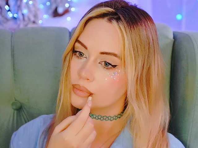 0------0's BongaCams show and profile