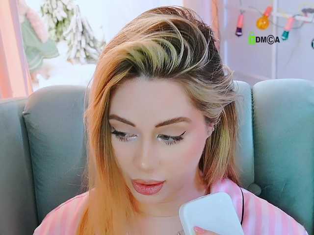 0------0's BongaCams show and profile