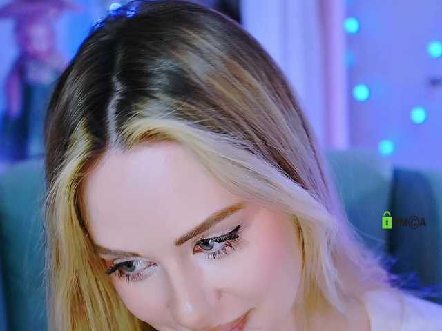 0------0's BongaCams show and profile