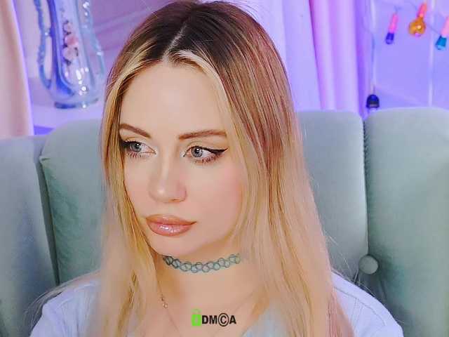 0------0's BongaCams show and profile