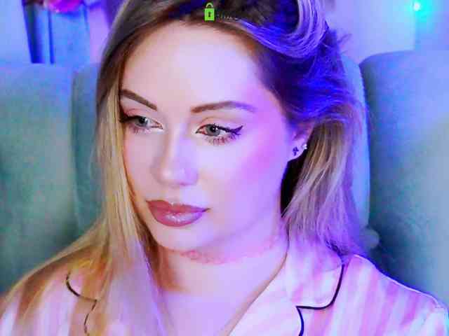 0------0 Live Webcam on BongaCams