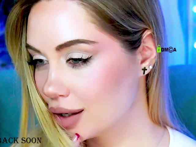 0------0 Live Webcam on BongaCams