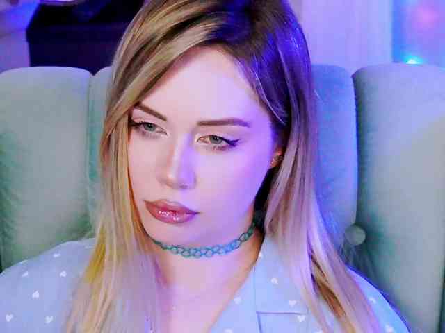 0------0 Live Webcam on BongaCams