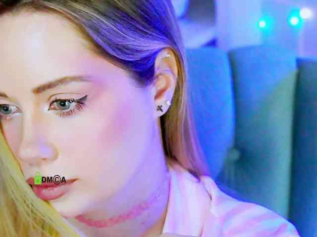 0------0 Live Webcam on BongaCams