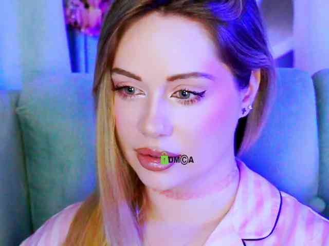 0------0 Live Webcam on BongaCams