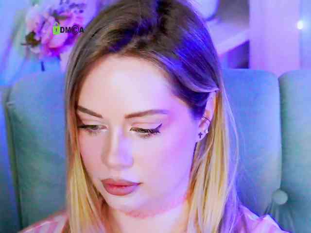 0------0 Live Webcam on BongaCams