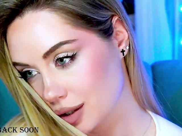 0------0 Live Webcam on BongaCams