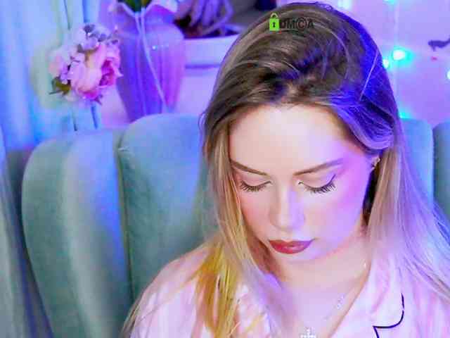 0------0 Live Webcam on BongaCams