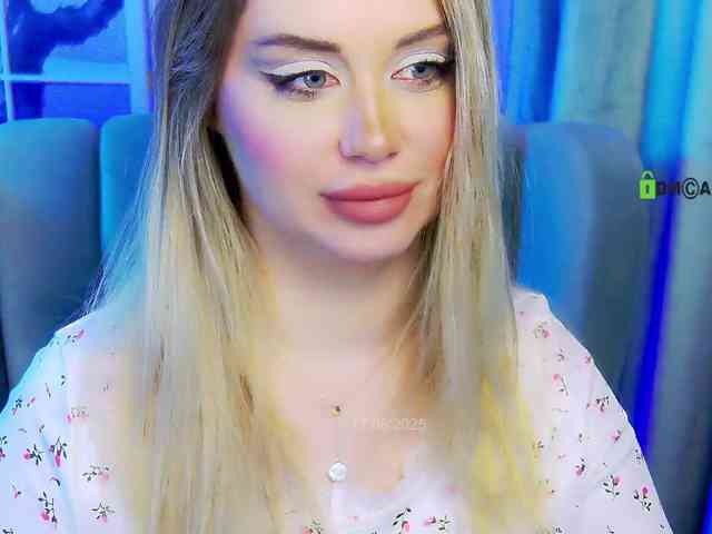 hidden web cam 0------0