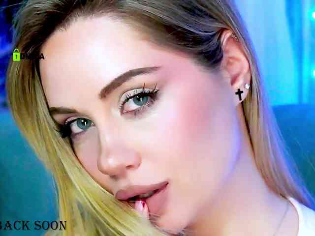 0------0 Live Webcam on BongaCams