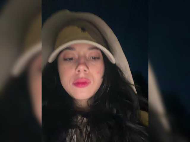 Taanni's BongaCams show and profile