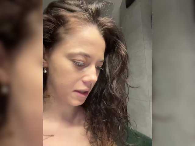 go to chat with Taanni