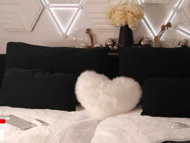 Taanni's BongaCams show and profile