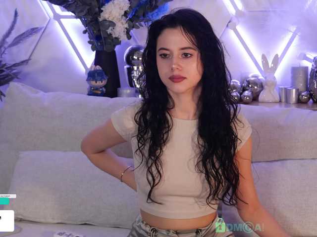 go to chat with Taanni