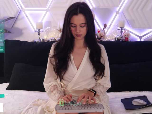 Taanni's BongaCams show and profile