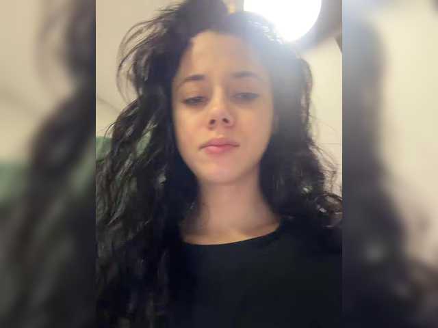 Taanni's BongaCams show and profile