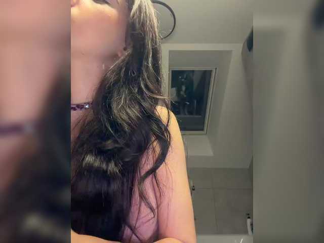 go to chat with Taanni