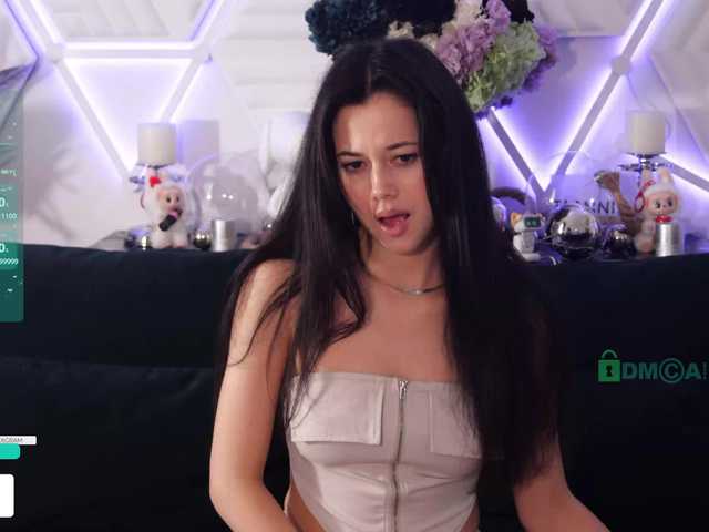 Taanni's BongaCams show and profile