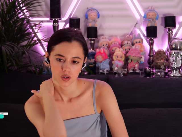 go to chat with Taanni