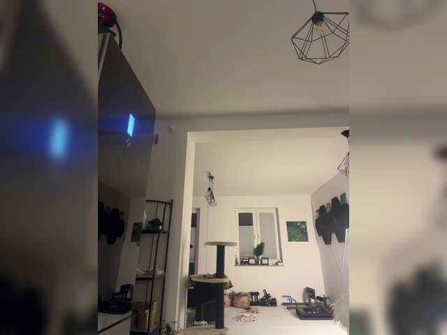 Taanni's BongaCams show and profile