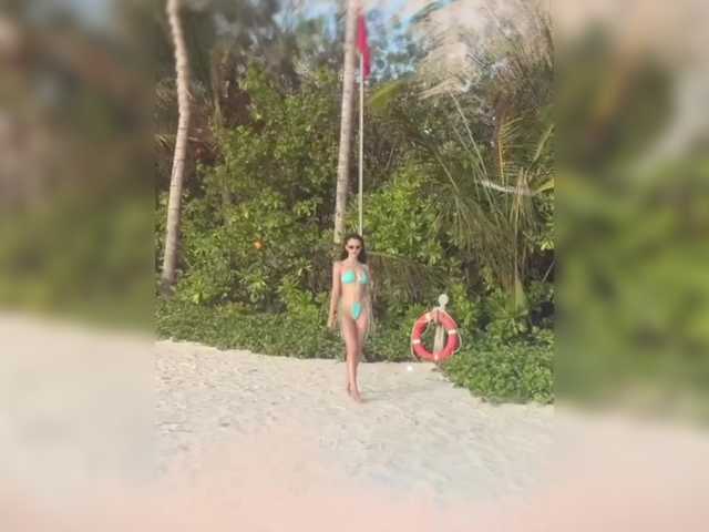 Taanni's BongaCams show and profile