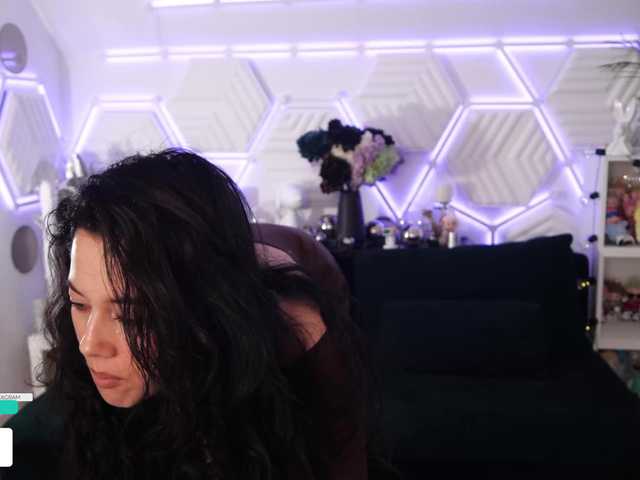 Taanni's BongaCams show and profile