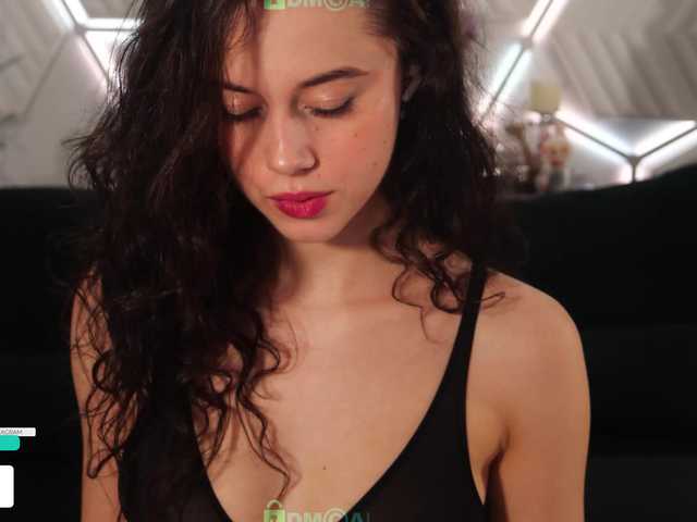 Taanni's BongaCams show and profile