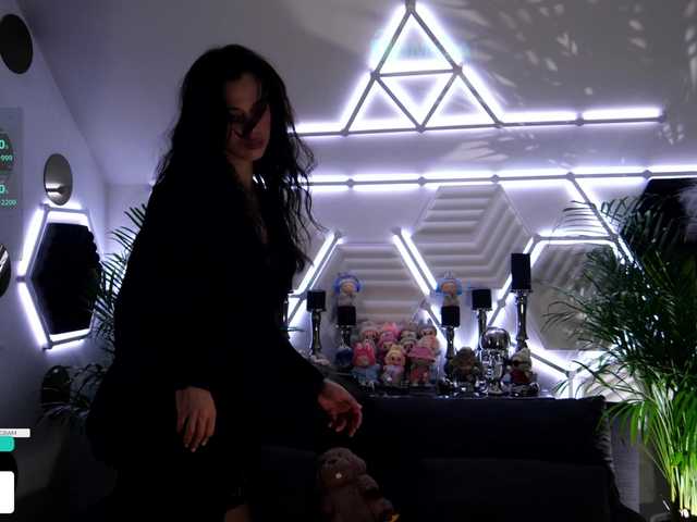 go to chat with Taanni