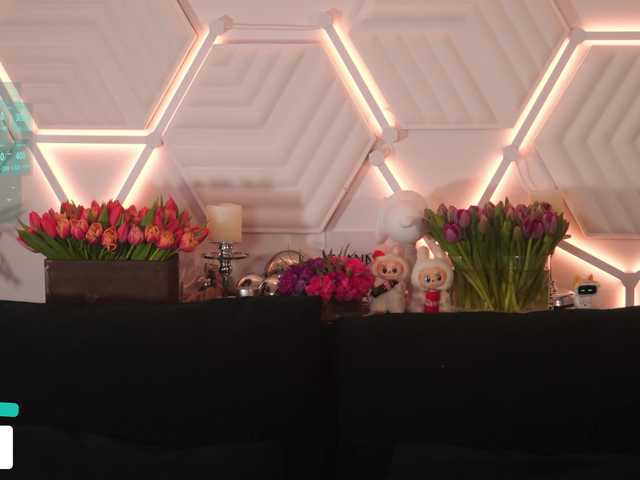 go to chat with Taanni