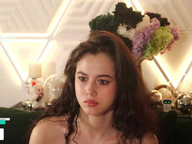 Taanni's BongaCams show and profile