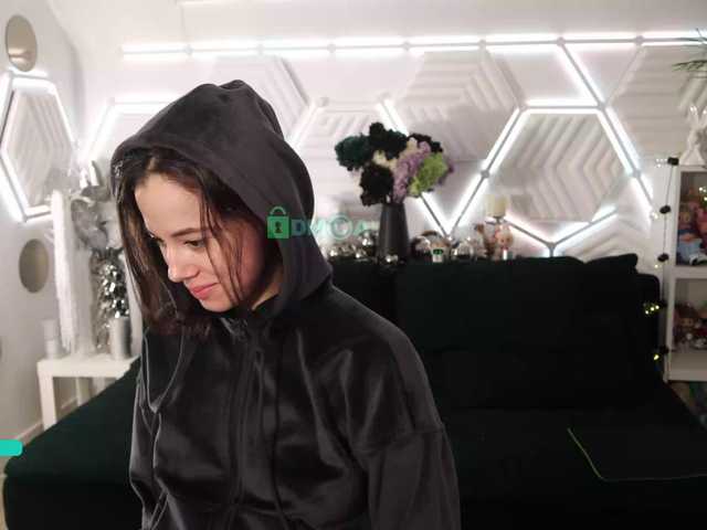 Taanni's BongaCams show and profile