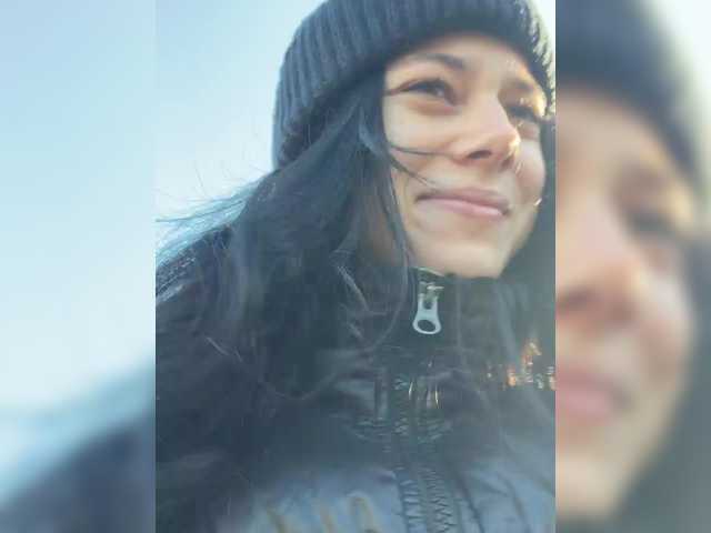 Taanni's BongaCams show and profile