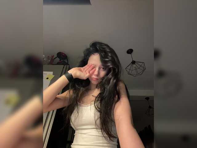 Taanni's BongaCams show and profile