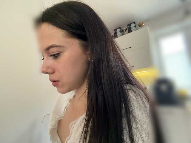 go to chat with Taanni