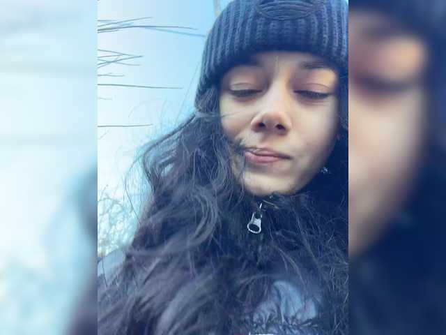 Taanni's BongaCams show and profile