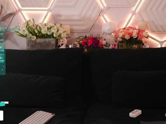 Taanni's BongaCams show and profile