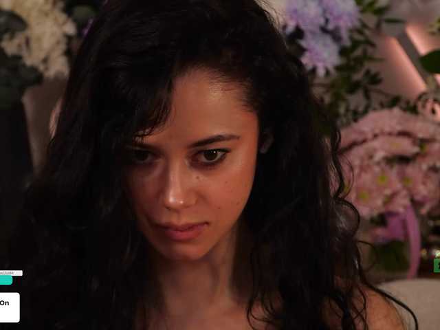 Taanni's BongaCams show and profile