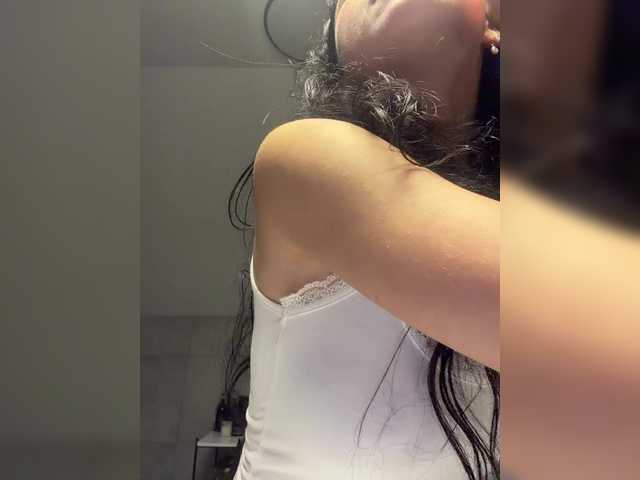 Taanni's BongaCams show and profile