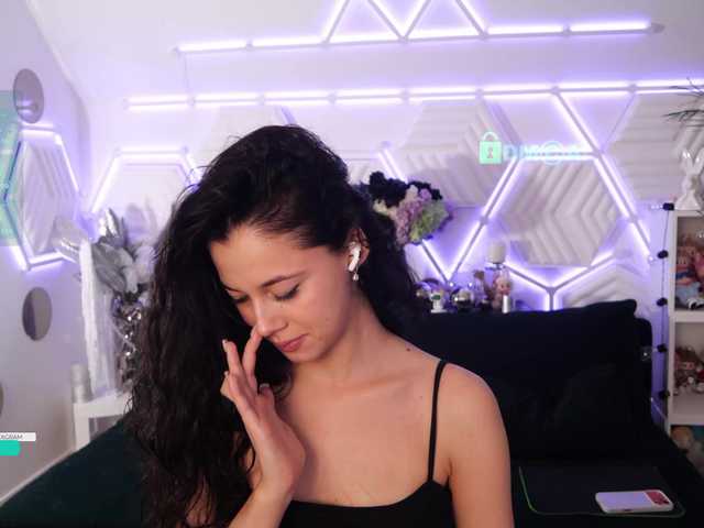 go to chat with Taanni