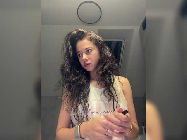 Taanni's BongaCams show and profile