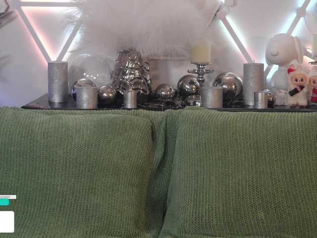 go to chat with Taanni