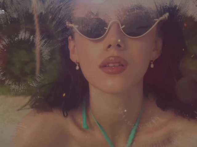 Taanni's BongaCams show and profile