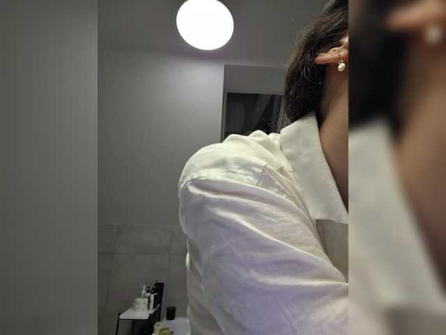 go to chat with Taanni