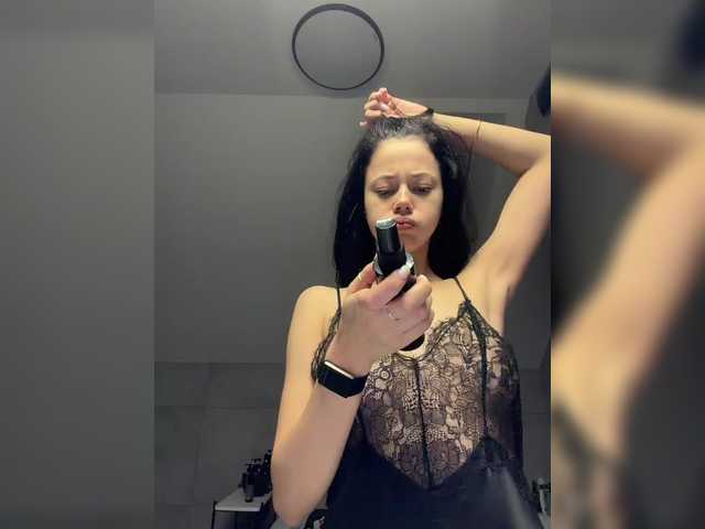 go to chat with Taanni