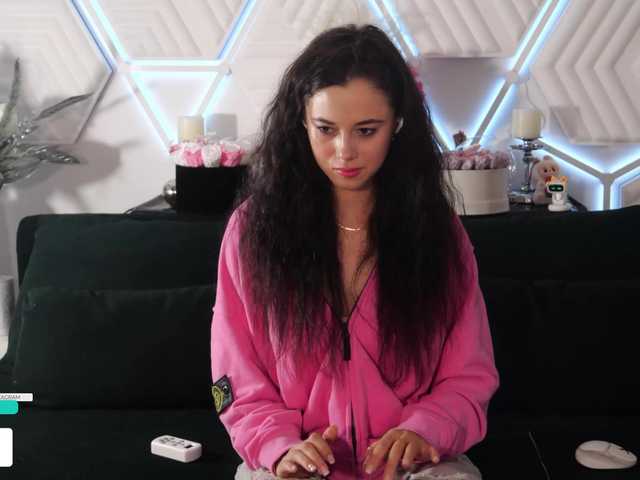 Taanni's BongaCams show and profile