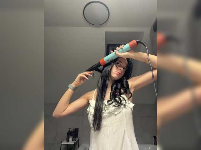 Taanni's BongaCams show and profile