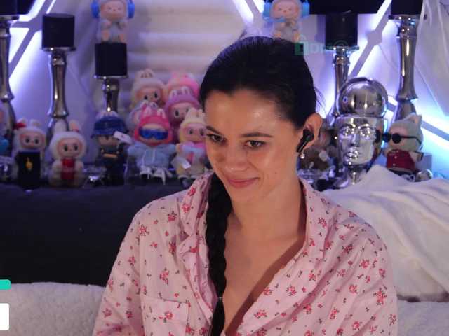 go to chat with Taanni